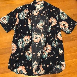 Men’s Button Down Shirt size LG